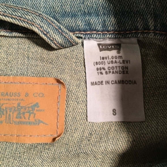 LEVI STRAUSS & CO. Original Trucker Jacket, CROPPED, FADED BLUE, NWOT, Size S - Picture 3 of 8